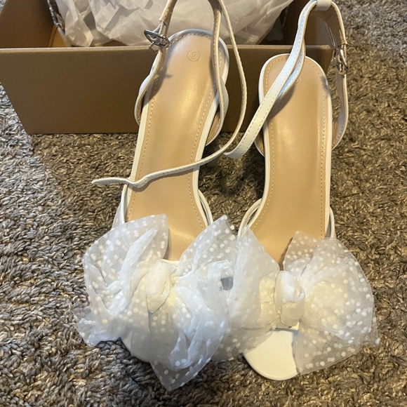 Bridal - Picture 3 of 4